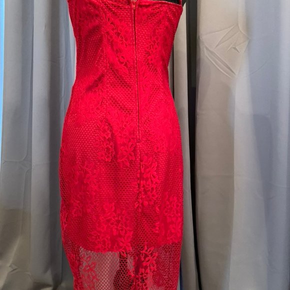GLAMOROUS and Stunning Charlotte Russe Red Lace Cocktail Dress - Picture 5 of 6